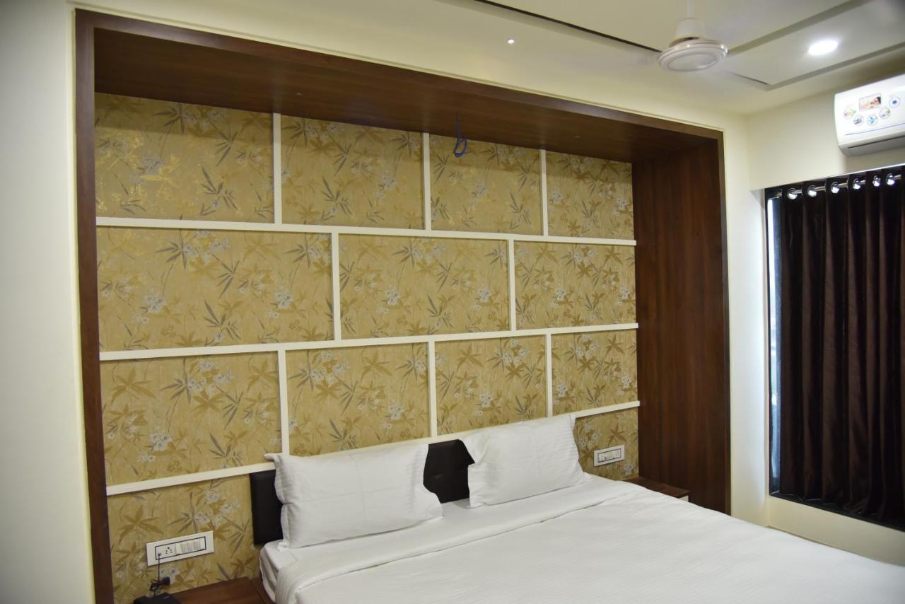 Hotel Savera Inn Morbi Kültér fotó