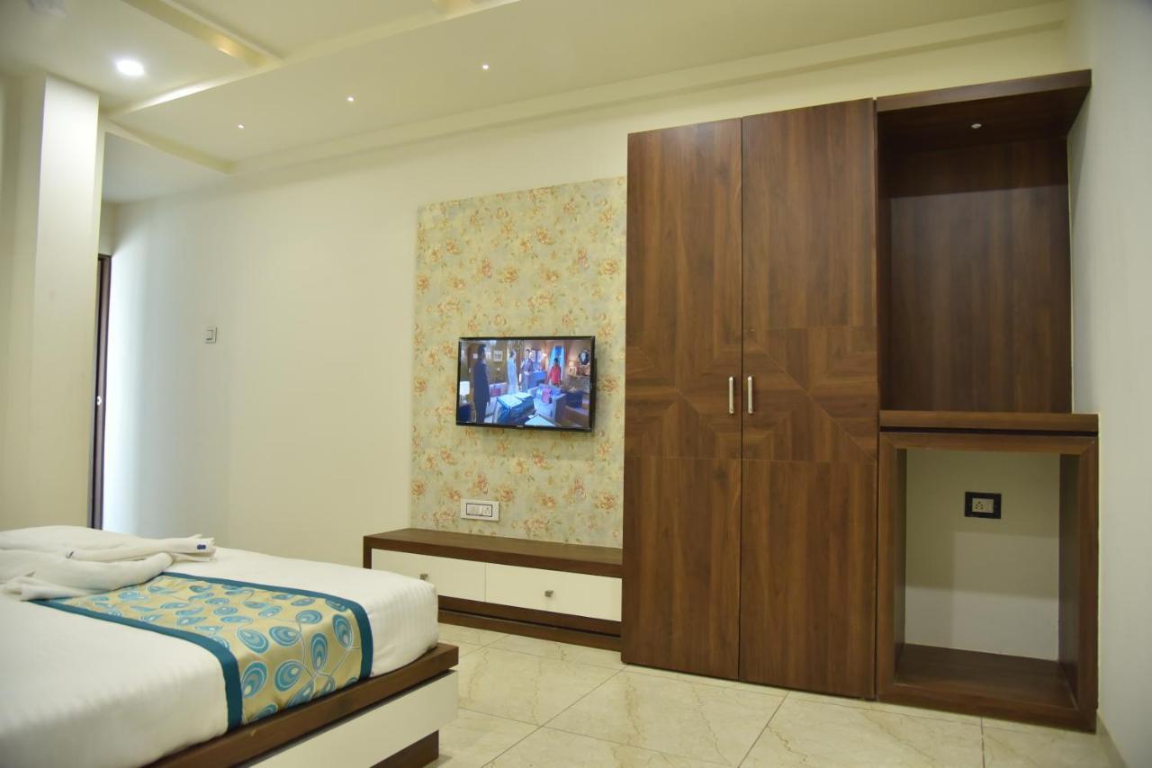 Hotel Savera Inn Morbi Kültér fotó